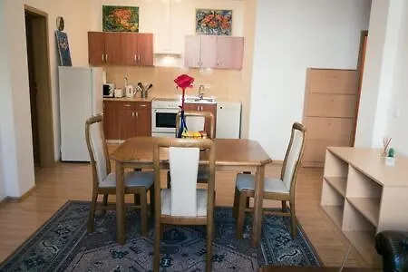 Town Hall 3 Bedroom *