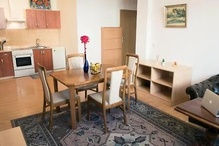 Town Hall 3 Bedroom Apartment Vilnius