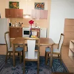 Town Hall 3 Bedroom *