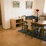 דירה Town Hall 3 Bedroom
