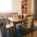 Town Hall 3 Bedroom *
