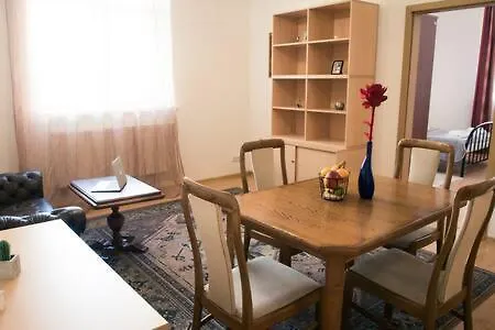 דירה Town Hall 3 Bedroom וילנה