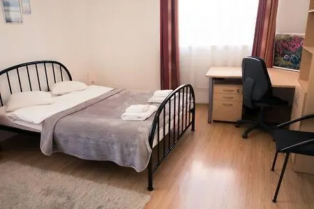 דירה Town Hall 3 Bedroom וילנה